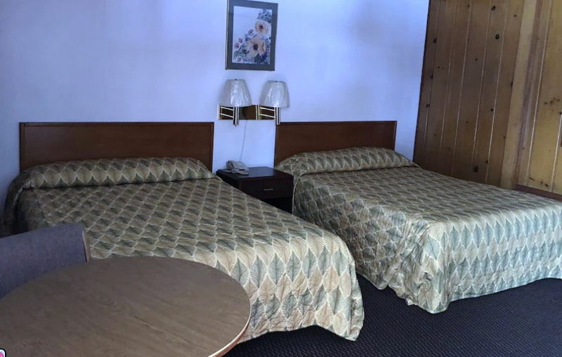 Sun n Snow Motel - From Web Listing (newer photo)